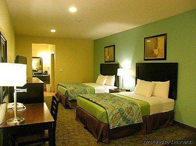 Grand Inn And Suites Houston Room photo
